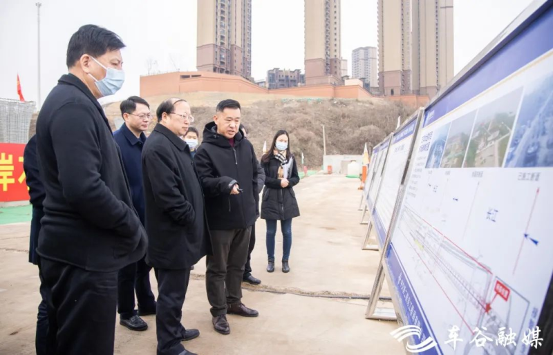 左岸大道经开段建设提速，三环线至大军山段预计明年10月贯通